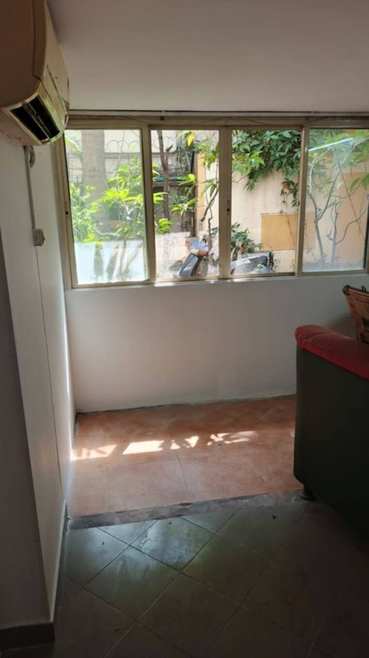 Other, law college road Commercial Office Space 400 Sq.Ft. In Law College Road Pune 10763427
