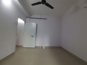 Room in 1 BHK Apartment at Unnat Nagar – for Rent