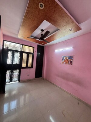 Room in 2 BHK Builder Floor at Uttam Nagar – for Rent
