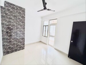 Room in 2 BHK Apartment at Migsun Roof, Raj Nagar Extension – for Sale