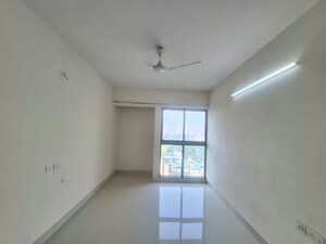 Room in 1 BHK Apartment at Lodha Casa Viva, Majiwada – for Rent