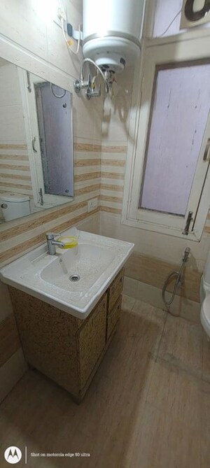Bathroom in 3 BHK Apartment at Panchkula Urban Estate – for Rent