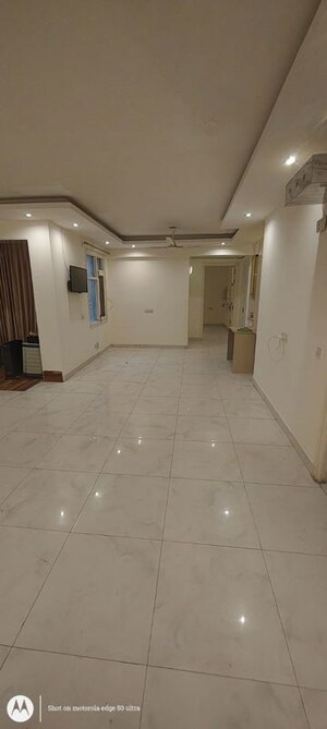Room in 3 BHK Apartment at Panchkula Urban Estate – for Rent