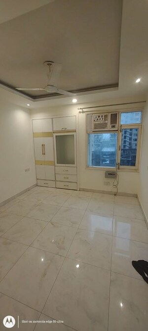 Room in 3 BHK Apartment at Panchkula Urban Estate – for Rent