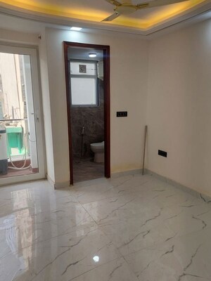 Room in 2 BHK Builder Floor at Chattarpur – for Rent