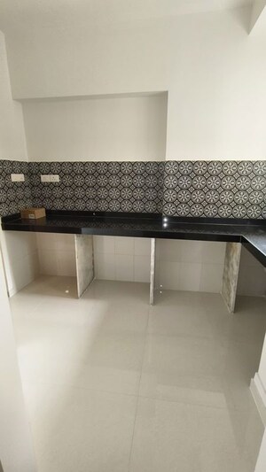 Bedroom in 2 BHK Apartment at Kalpataru Parkcity, Kolshet Road – for Rent