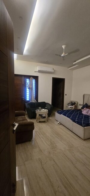 Furnished Amenities in 6+ BHK Independent House at BPTP Parkland, Sector 75 – for Rent