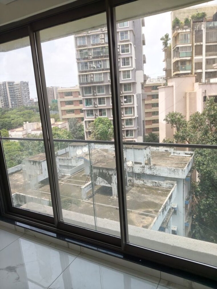 Balcony, shree-aditya-chs 3.5 Bedroom 1500 Sq.Ft. Apartment In Juhu Mumbai 10763582