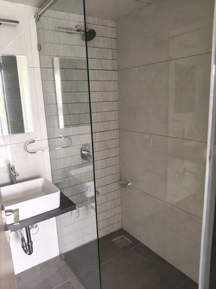 Bathroom, shree-aditya-chs 3.5 Bedroom 1500 Sq.Ft. Apartment In Juhu Mumbai 10763582