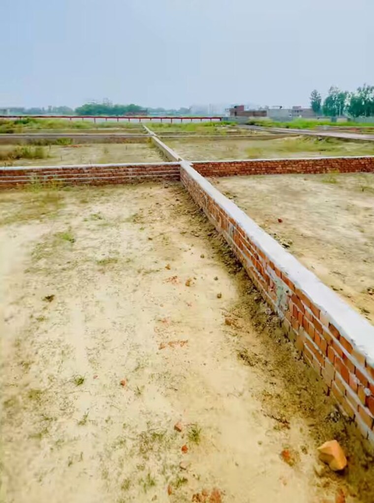 undefined, sector 61  300 Sq.Mt. Plot In Sector 61 Noida 10763559