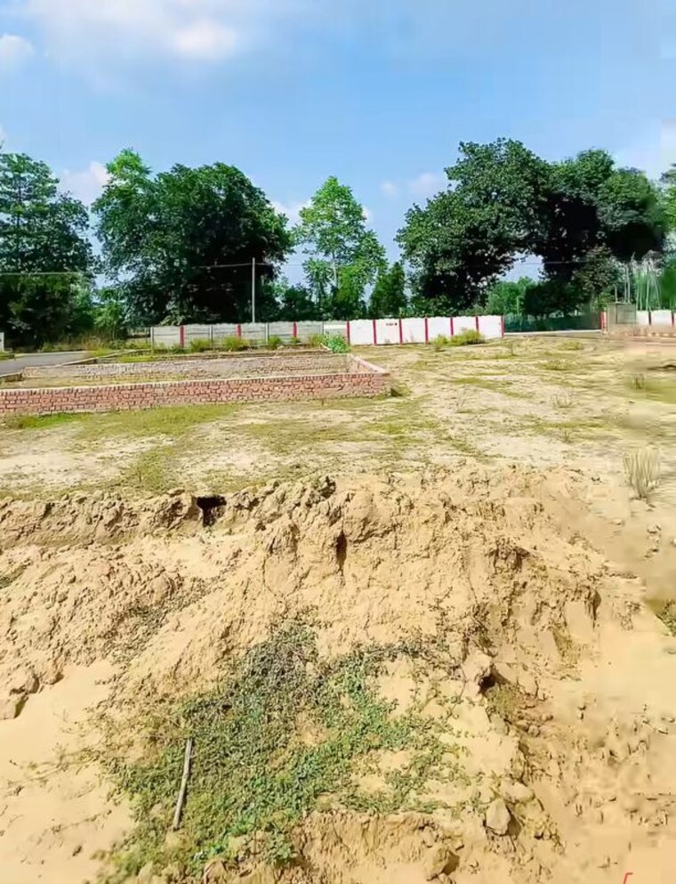 undefined, sector 61  300 Sq.Mt. Plot In Sector 61 Noida 10763559