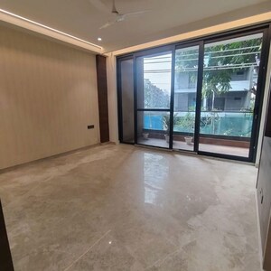 Room in 4 BHK Apartment at Sector 49 – for Rent