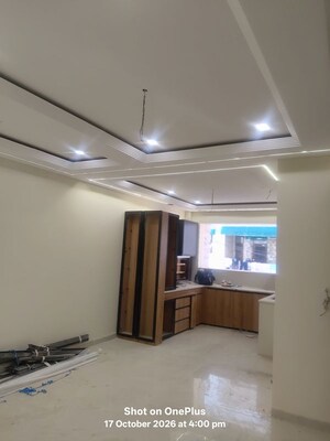 Room in 3 BHK Apartment at Pir Machalla – for Sale