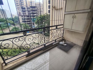 2 BHK Apartment For Rent in Lake Florence, Powai