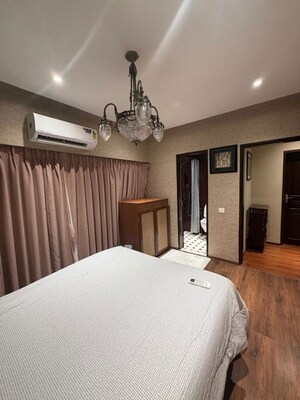 Bedroom in 3 BHK Apartment at Bandra West – for Rent