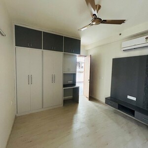Room in 3 BHK Apartment at M3M Heights, Sector 65 – for Rent