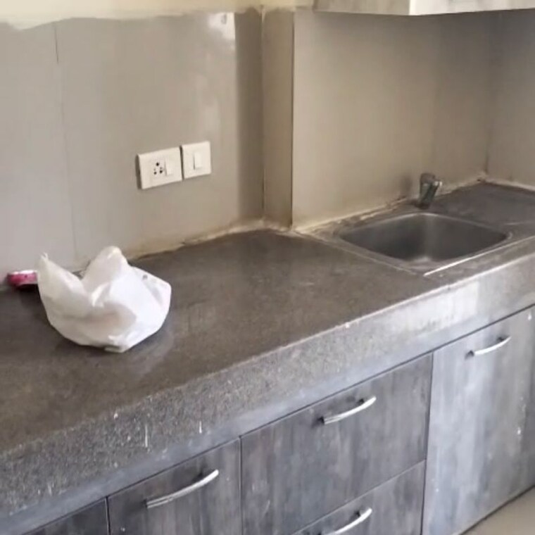 Kitchen, emaar-palm-hills 3 Bedroom 1450 Sq.Ft. Apartment In Sector 77 Gurgaon 10763661