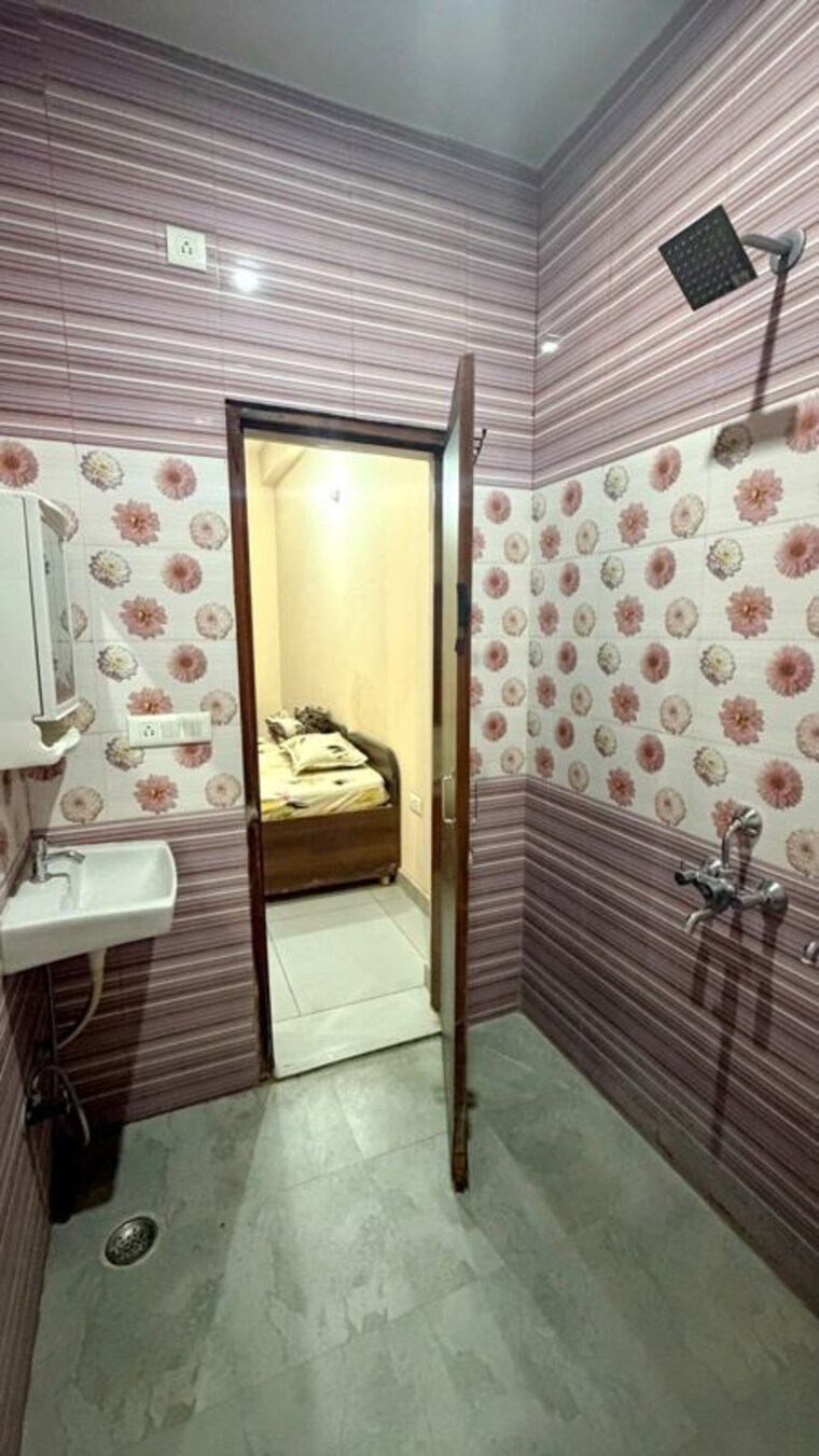 Bathroom, panchsheel-greens-ii 2 Bedroom 1060 Sq.Ft. Apartment In Sector 16 Greater Noida Greater Noida 10763658
