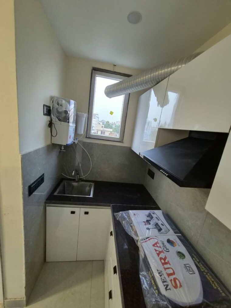Kitchen, sector 52 1 RK 250 Sq.Ft. Builder Floor In Sector 52 Gurgaon 10763699