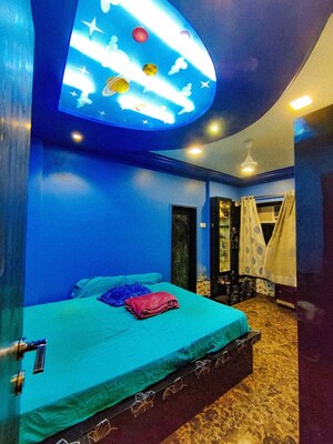 Bedroom in 2 BHK Apartment at Santacruz West – for Rent