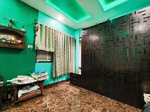 Bedroom in 2 BHK Apartment at Santacruz West – for Rent
