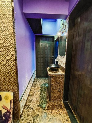  2 BHK Apartment at Santacruz West – for Rent