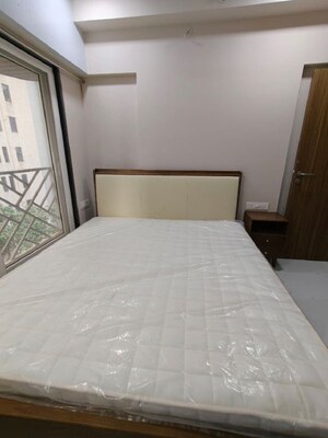 Bedroom in 1 BHK Apartment at Khar West – for Rent