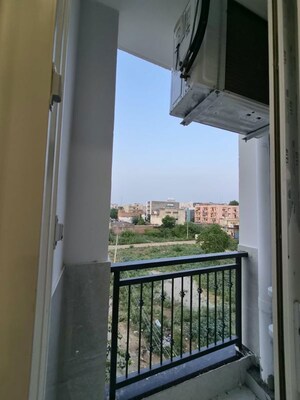 Balcony in 1 RK Builder Floor at Sector 52 – for Rent