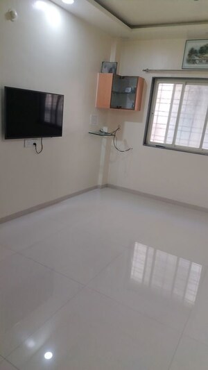 Room in 2.5 BHK Apartment at Yash Sankul, Pimple Saudagar – for Rent
