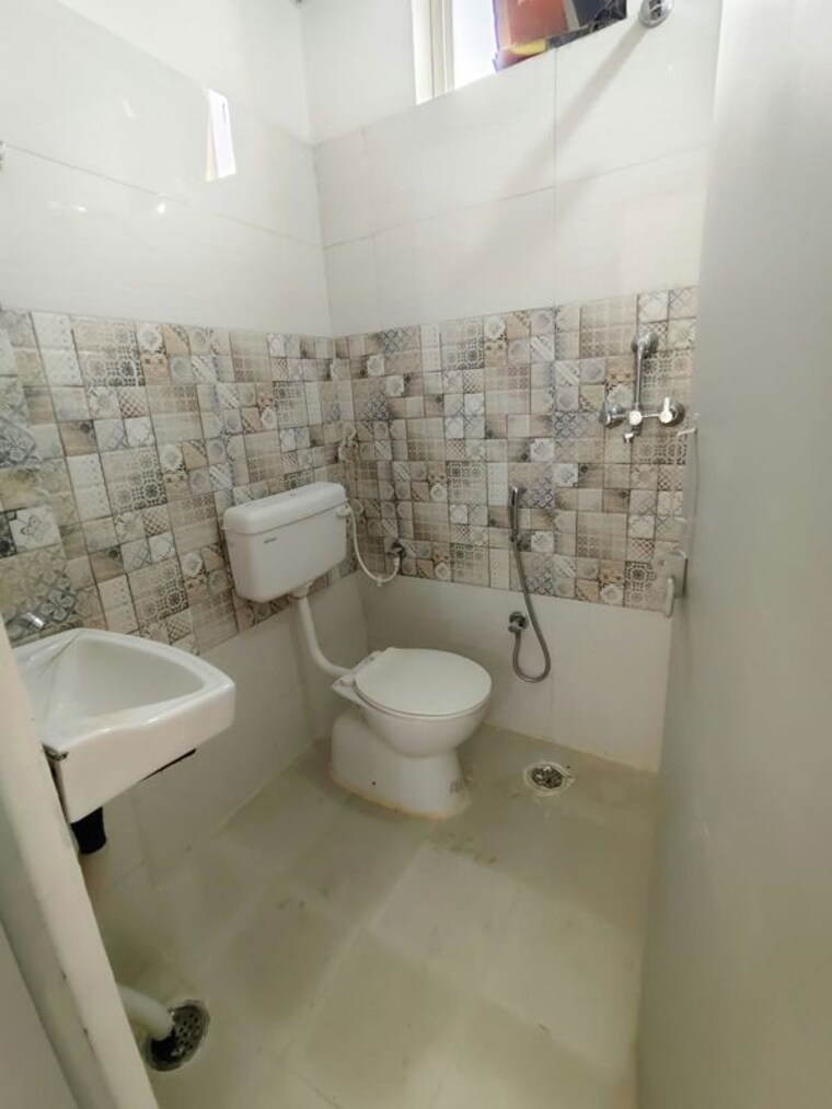 Bathroom, karolan ka barh 2 Bedroom 1000 Sq.Ft. Apartment In Karolan Ka Barh Jaipur 10763814