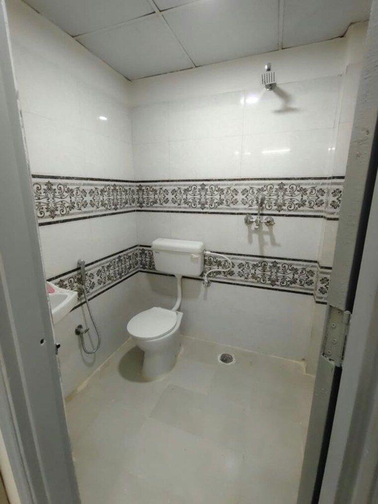 Attached Bathroom, karolan ka barh 2 Bedroom 1000 Sq.Ft. Apartment In Karolan Ka Barh Jaipur 10763814