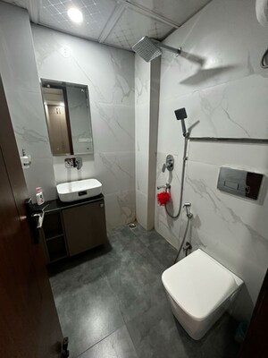 Attached Bathroom in 2 BHK Builder Floor at Sector 43 – for Rent