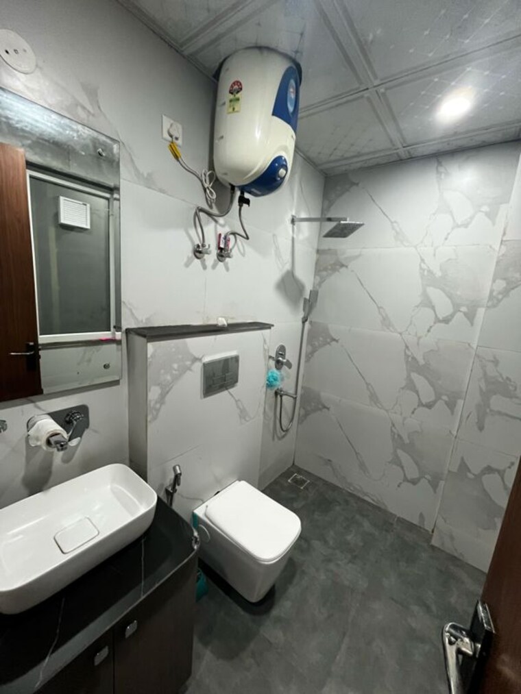 Bathroom, sector 43 2 Bedroom 1245 Sq.Ft. Builder Floor In Sector 43 Gurgaon 10763857