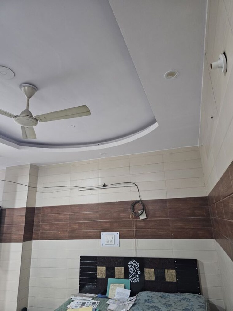 Bathroom, virender nagar 2 Bedroom 98 Sq.Yd. Builder Floor In Virender Nagar Delhi 10763839