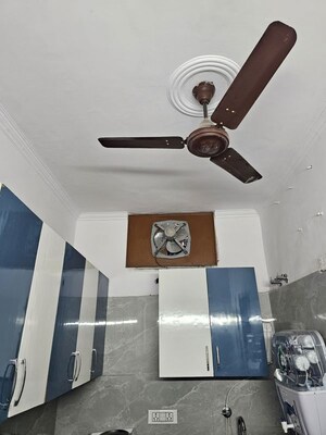 Furnished Amenities in 2 BHK Builder Floor at Virender Nagar – for Sale