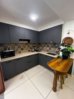 Team Area in 1 BHK Builder Floor at Sector 42 – for Rent