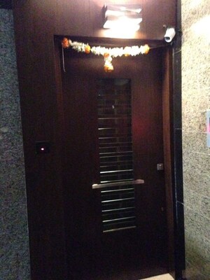  1.5 BHK Apartment at Bandra West – for Rent