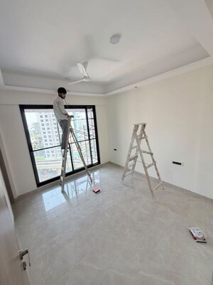 Room in 3 BHK Apartment at S Raheja Fairfield, Santacruz West – for Rent