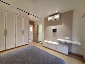 Bedroom in 2 BHK Apartment at Amal Juhu Sheetal CHS, Juhu – for Rent