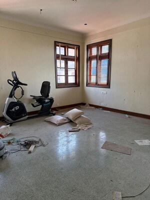 Room in 3 BHK Apartment at Bhagat Vadi – for Sale