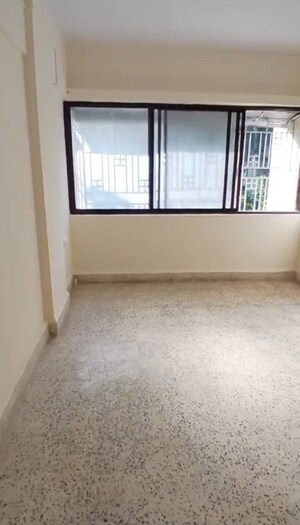 Room in 1 BHK Apartment at Tulsidham Complex, Kapur Bawdi – for Rent