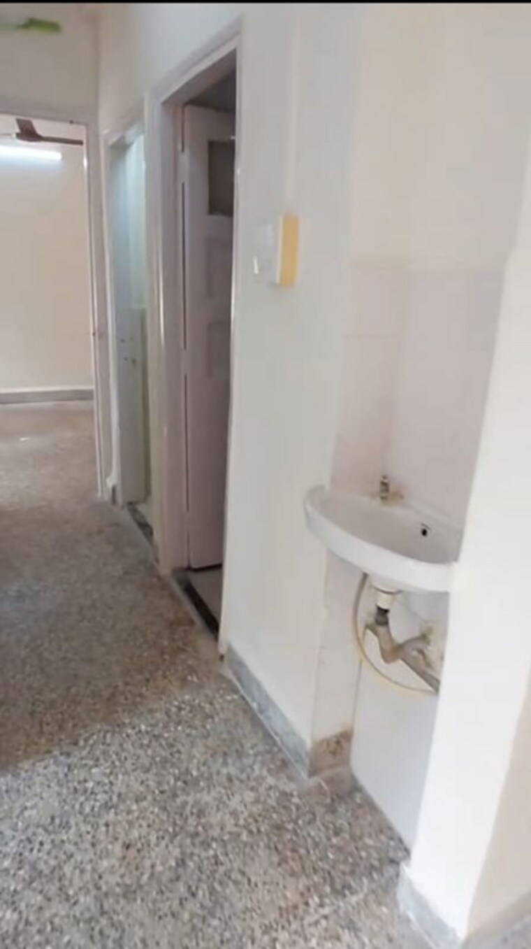 Bathroom, tulsidham-complex 1 Bedroom 430 Sq.Ft. Apartment In Kapur Bawdi Thane 10763883