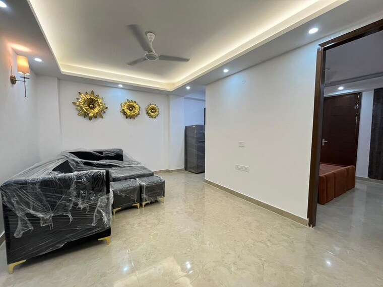 Living Room, freedom fighters enclave 2 Bedroom 1000 Sq.Ft. Apartment In Freedom Fighters Enclave Delhi 10763904