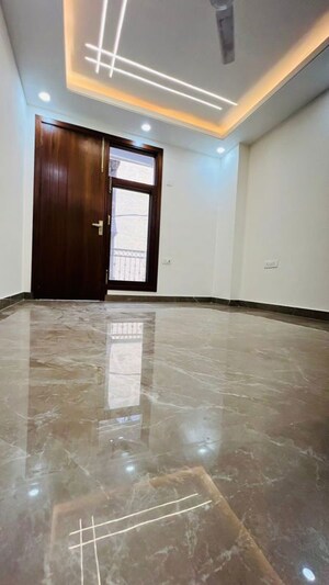 Room in 3 BHK Builder Floor at Rajpur – for Sale