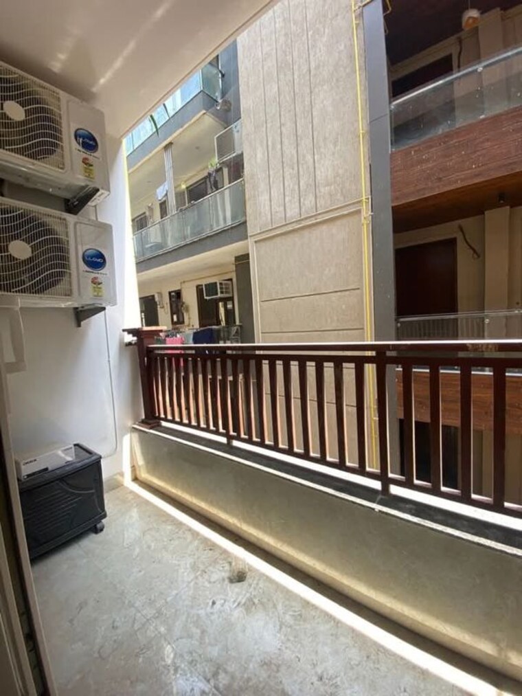 Balcony, freedom fighters vihar 2 Bedroom 1000 Sq.Ft. Apartment In Freedom Fighters Vihar Delhi 10763916