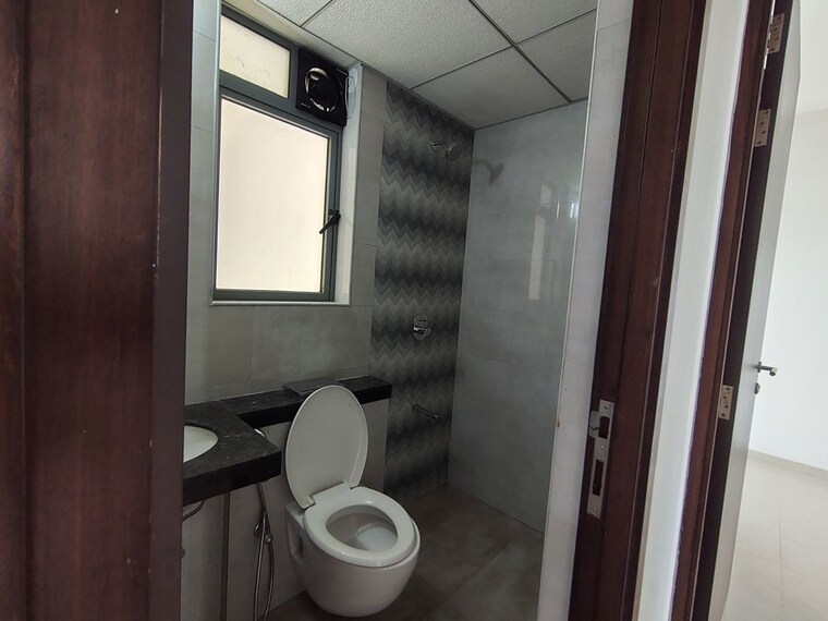 Bathroom, kalpataru-elitus 1.5 Bedroom 478 Sq.Ft. Apartment In Mulund West Mumbai 10763917