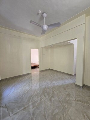 Room in 1 BHK Apartment at Bandra West – for Rent