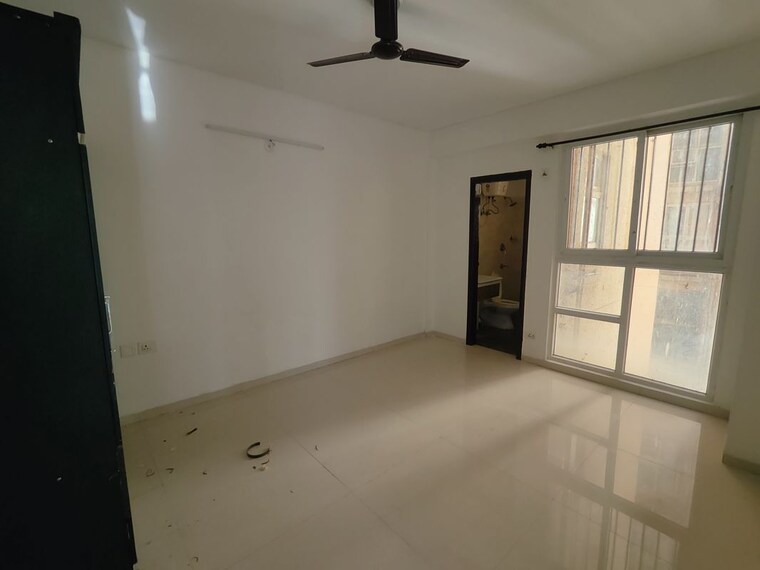 Room, tulip-violet 3 Bedroom 1578 Sq.Ft. Apartment In Sector 69 Gurgaon 10763942