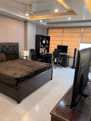 Hall in 5 BHK Apartment at Indiabulls Enigma, Sector 110 – for Sale