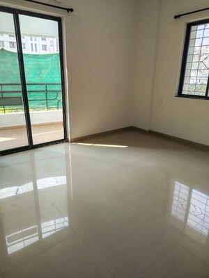 Room in 3 BHK Apartment at The Pearl, Balewadi – for Rent